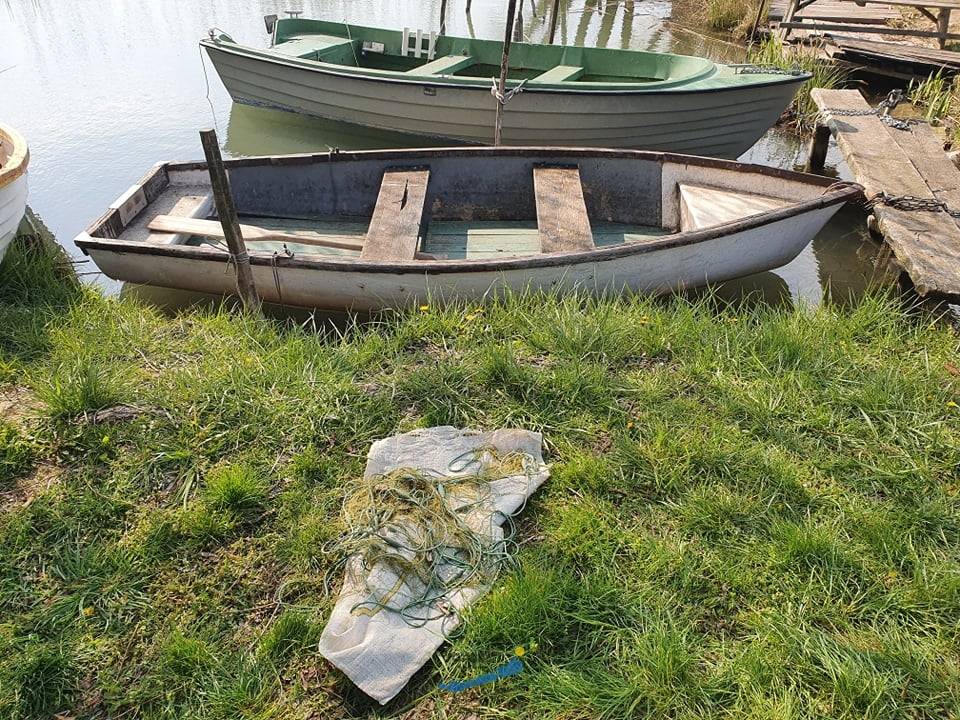 Lebukott a két csónakos