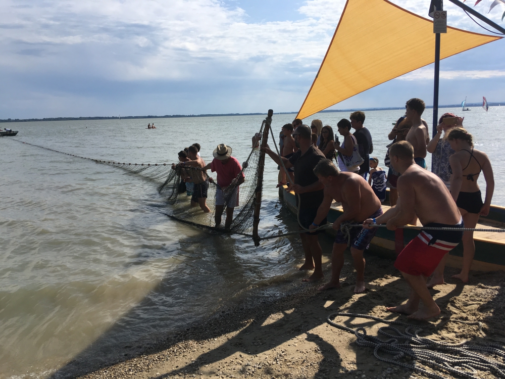 Strandhalászat Vonyarcvashegyen